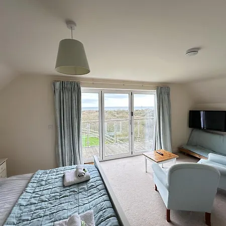 Sunrise View - Balcony And Seaview - Part Of The The Bay Filey Village With Pool, Gym And Direct Access, Pub, Restaurant, Tennis And Meadows Walks 別荘 Reighton