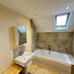 Sunrise View - Balcony And Seaview - Part Of The The Bay Filey Village With Pool, Gym And Direct Access, Pub, Restaurant, Tennis And Meadows Walks Reighton