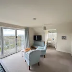 Sunrise View - Balcony And Seaview - Part Of The The Bay Filey Village With Pool, Gym And Direct Access, Pub, Restaurant, Tennis And Meadows Walks *
