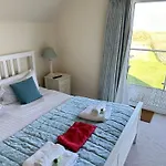 بيت للعطل Sunrise View - Balcony And Seaview - Part Of The The Bay Filey Village With Pool, Gym And Direct Access, Pub, Restaurant, Tennis And Meadows Walks Reighton