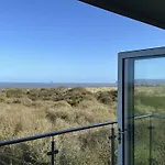 بيت للعطل Sunrise View - Balcony And Seaview - Part Of The The Bay Filey Village With Pool, Gym And Direct Access, Pub, Restaurant, Tennis And Meadows Walks Reighton
