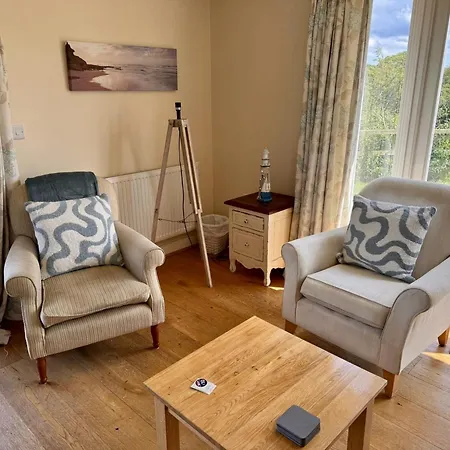 Sunrise View - Balcony And Seaview - Part Of The The Bay Filey Village With Pool, Gym And Direct Access, Pub, Restaurant, Tennis And Meadows Walks Дом отдыха Reighton